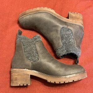 Crown Vintage suede ankle bootie